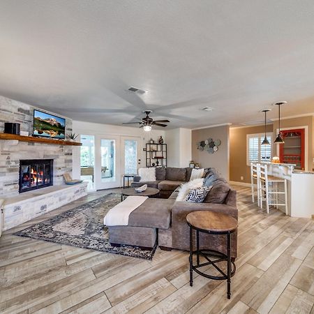 Charming Pet Friendly 4 Bdrm Home Mins To Main St And Wineries Fredericksburg Luaran gambar
