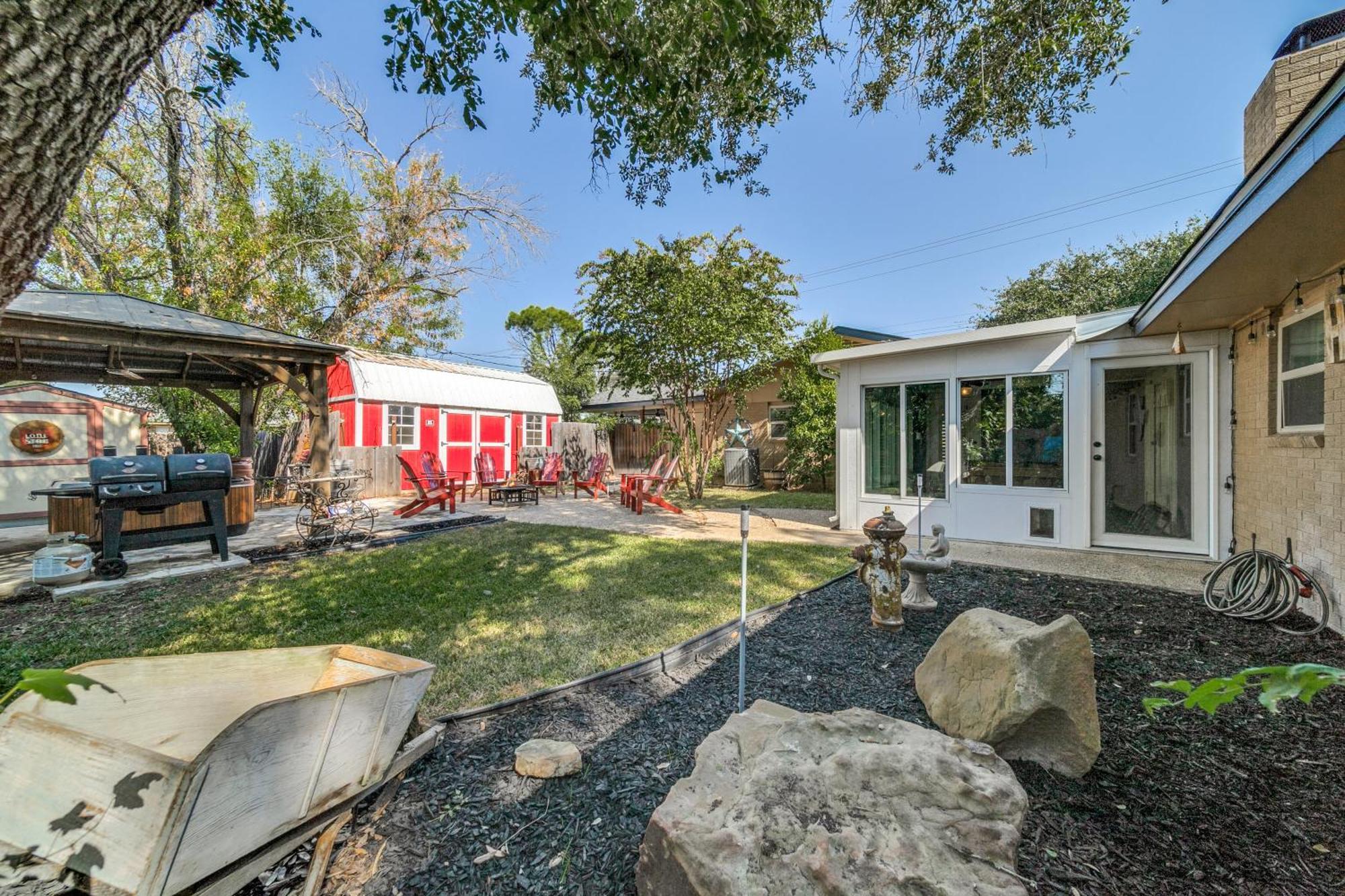 Charming Pet Friendly 4 Bdrm Home Mins To Main St And Wineries Fredericksburg Luaran gambar