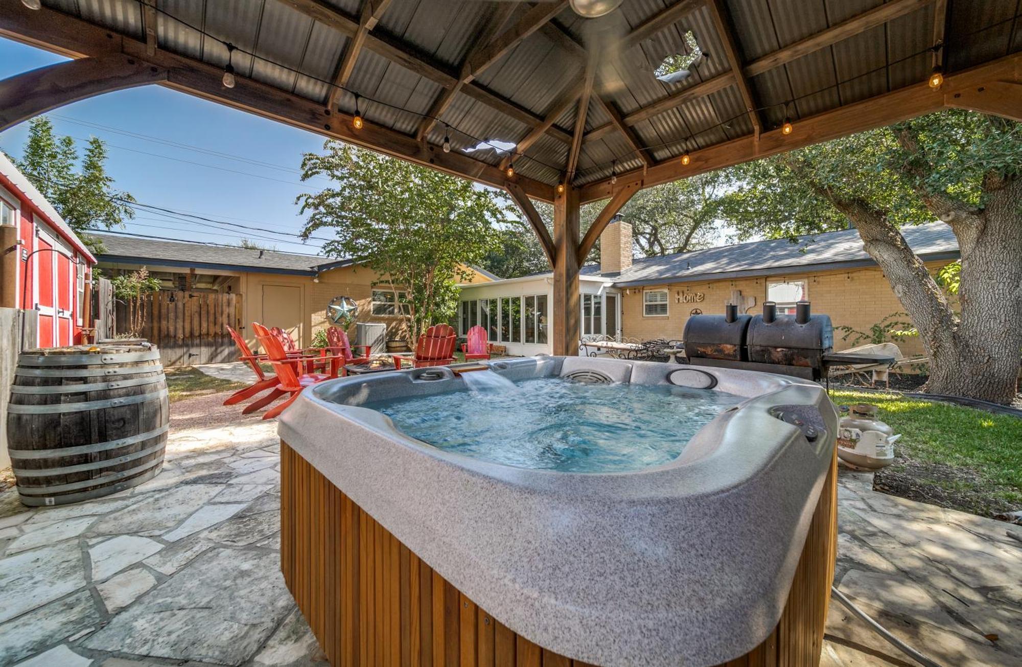 Charming Pet Friendly 4 Bdrm Home Mins To Main St And Wineries Fredericksburg Luaran gambar