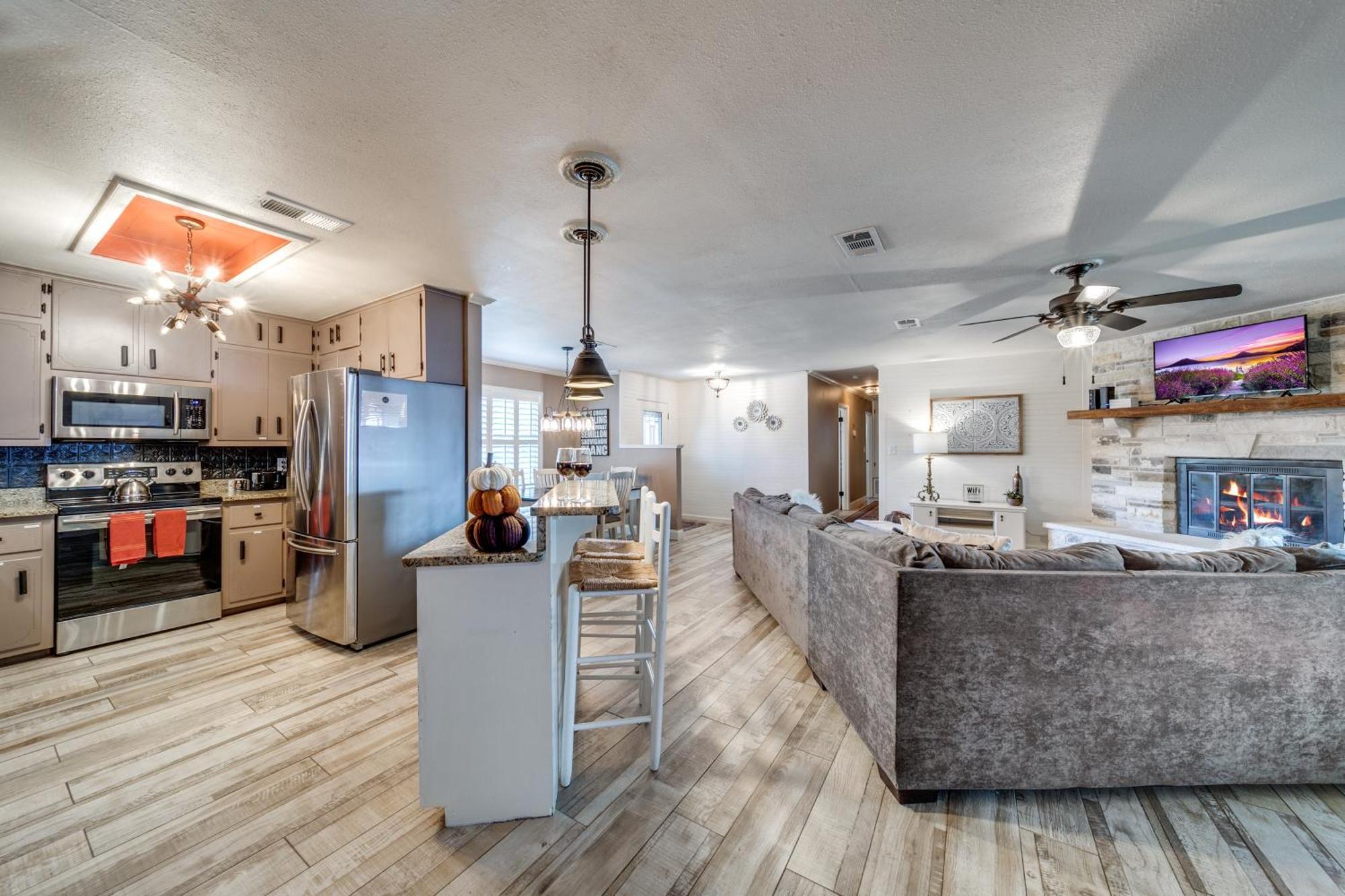 Charming Pet Friendly 4 Bdrm Home Mins To Main St And Wineries Fredericksburg Luaran gambar