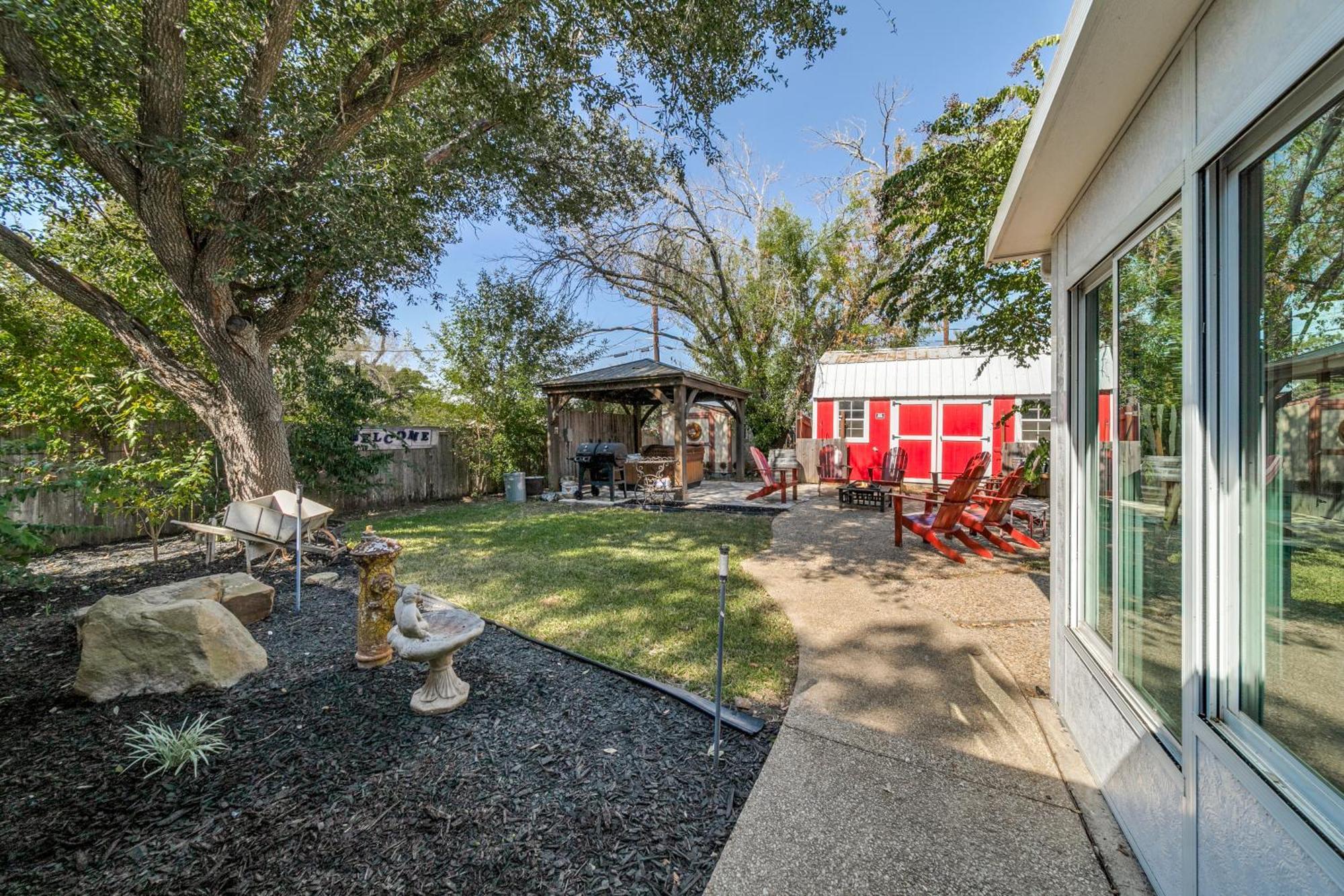 Charming Pet Friendly 4 Bdrm Home Mins To Main St And Wineries Fredericksburg Luaran gambar